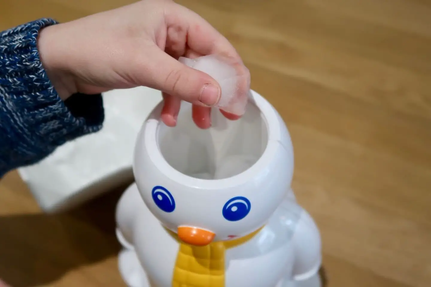 Spice up the ice with Mr. Frosty the Ice Crunchy Maker! - UK Mums TV
