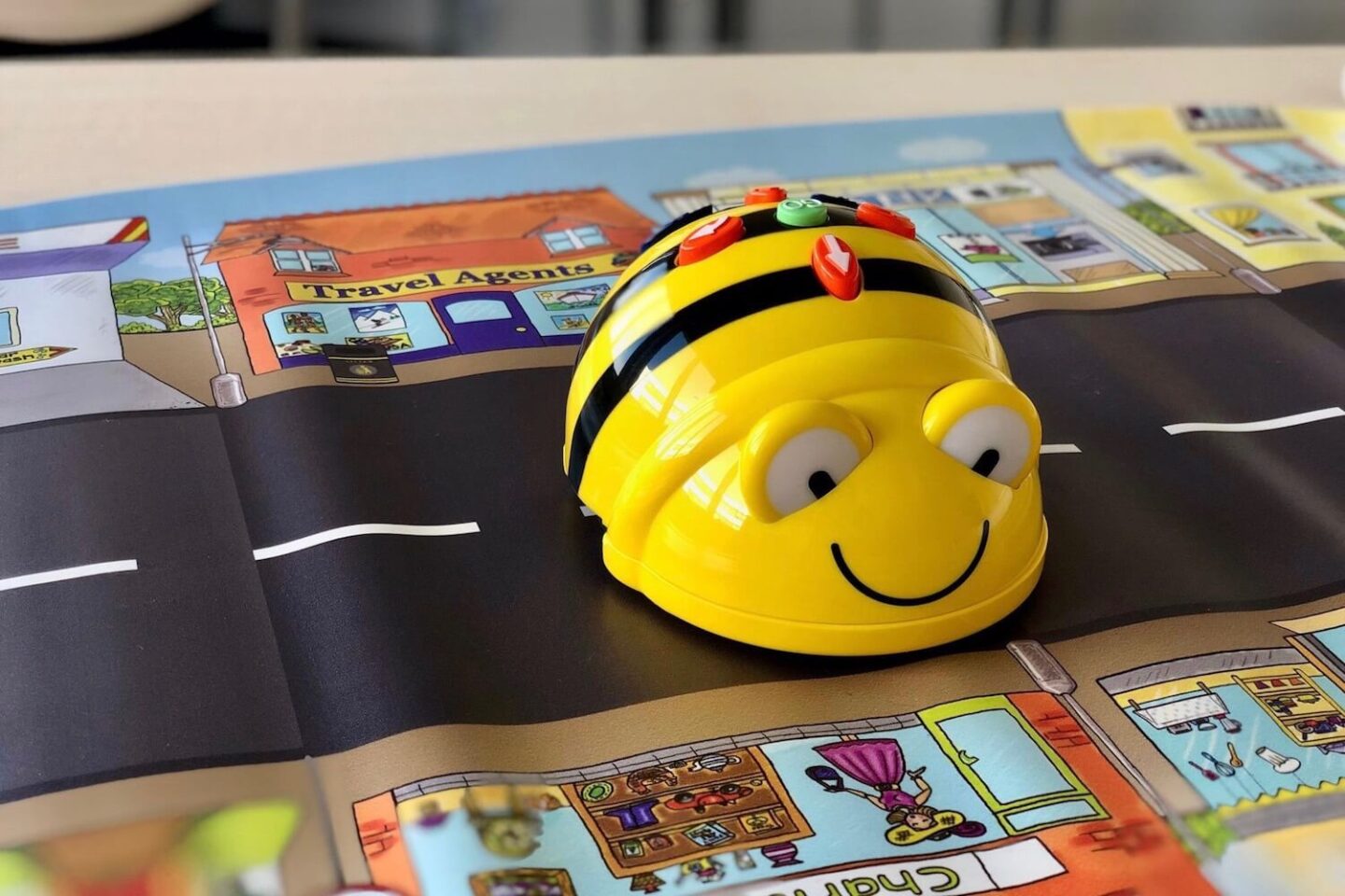 A bumblebee coding toy